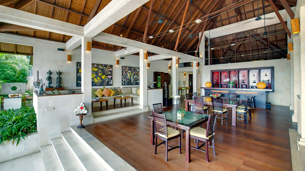 Villa Mandalay - Living and dining room